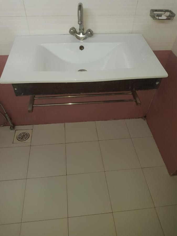 Crown Castle Peshawar Hotel Екстериор снимка