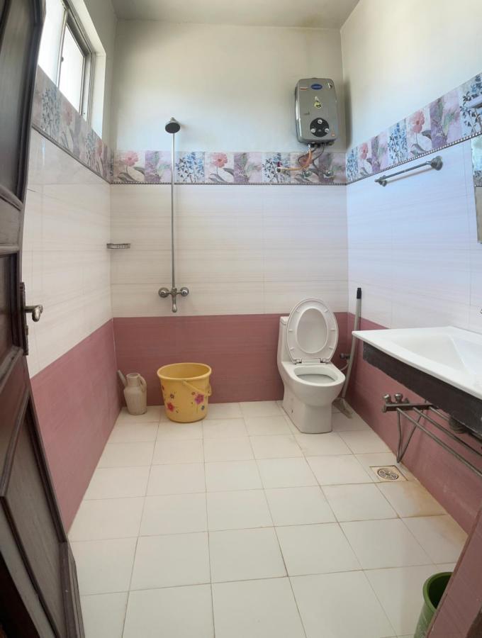 Crown Castle Peshawar Hotel Екстериор снимка